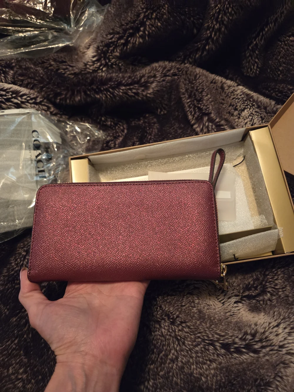 COACH Women's Zip Around Wallet in Berry